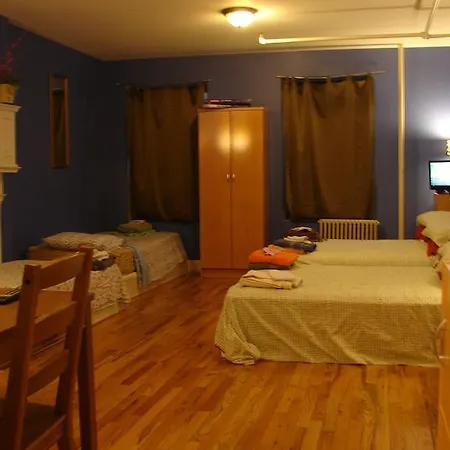 Harlem Bed And Breakfast-2